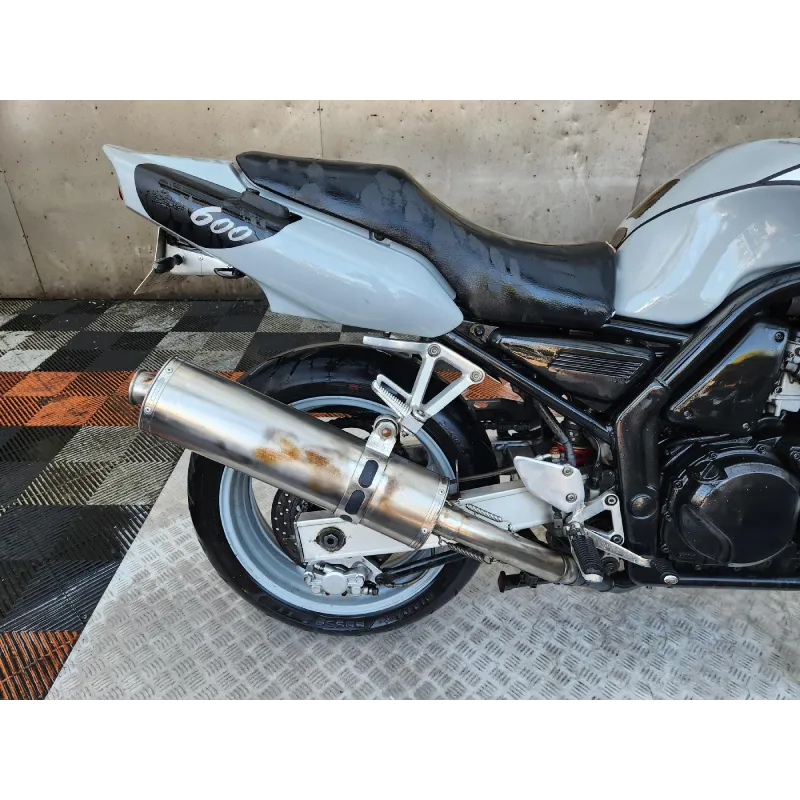 YAMAHA FZS 600 FAZER