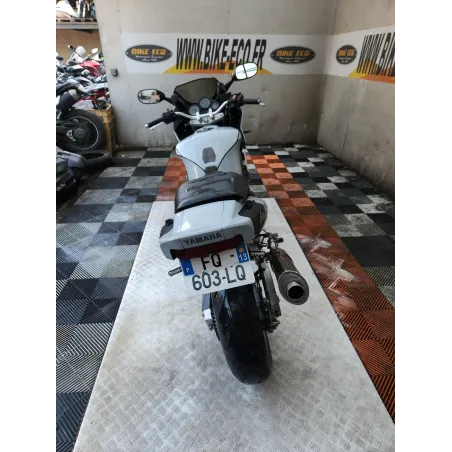 YAMAHA FZS 600 FAZER