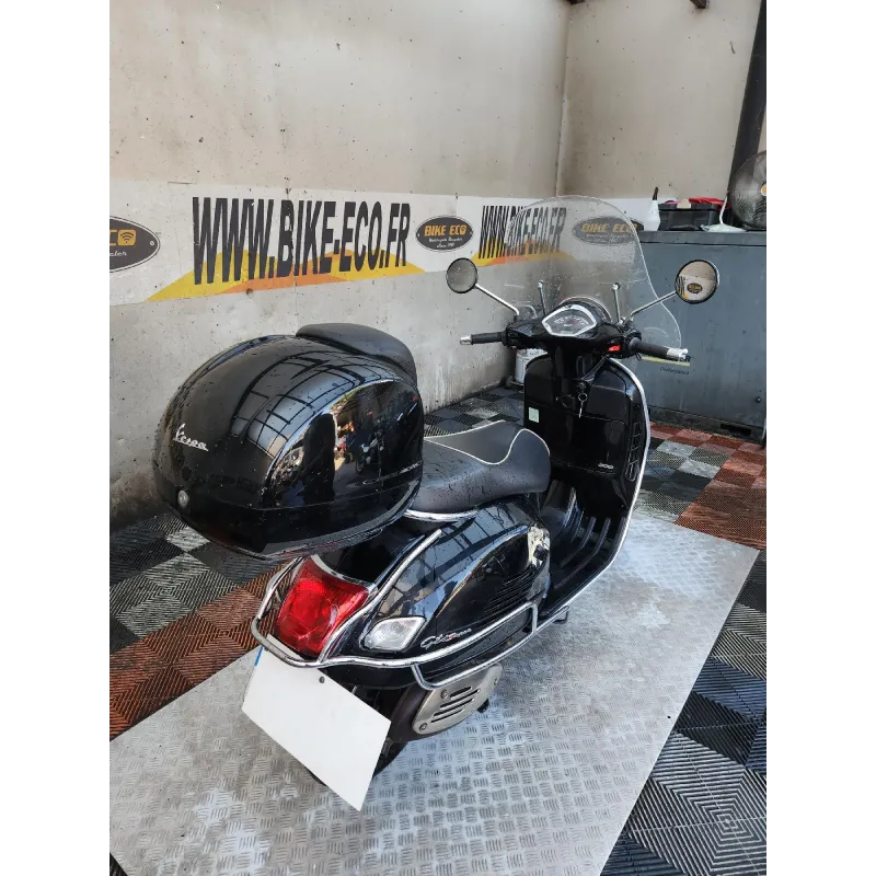 PIAGGIO VESPA 300 GTS
