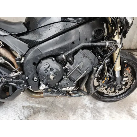 YAMAHA YZF 1000 R1
