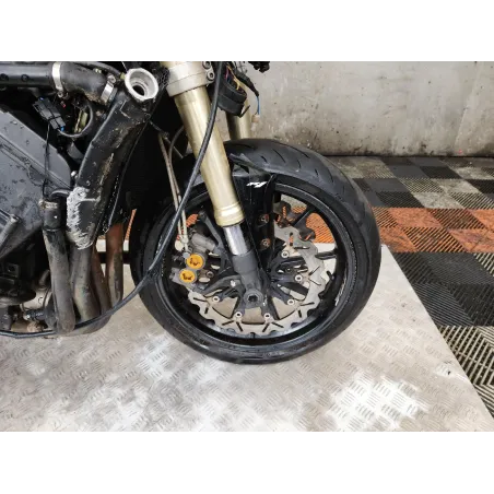 YAMAHA YZF 1000 R1