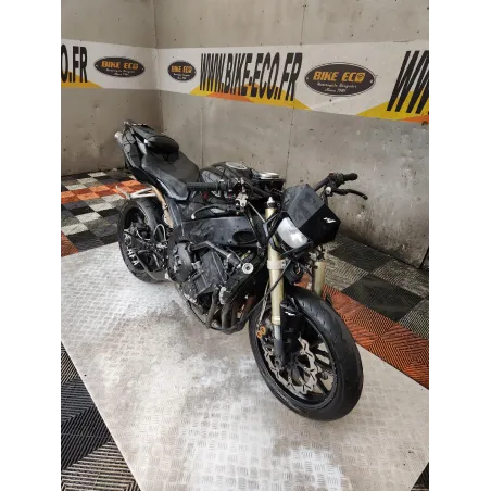 YAMAHA YZF 1000 R1