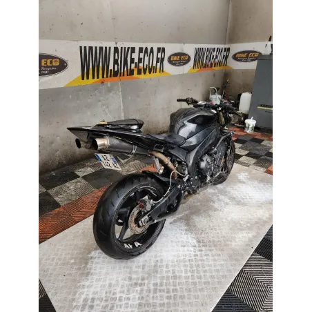 YAMAHA YZF 1000 R1