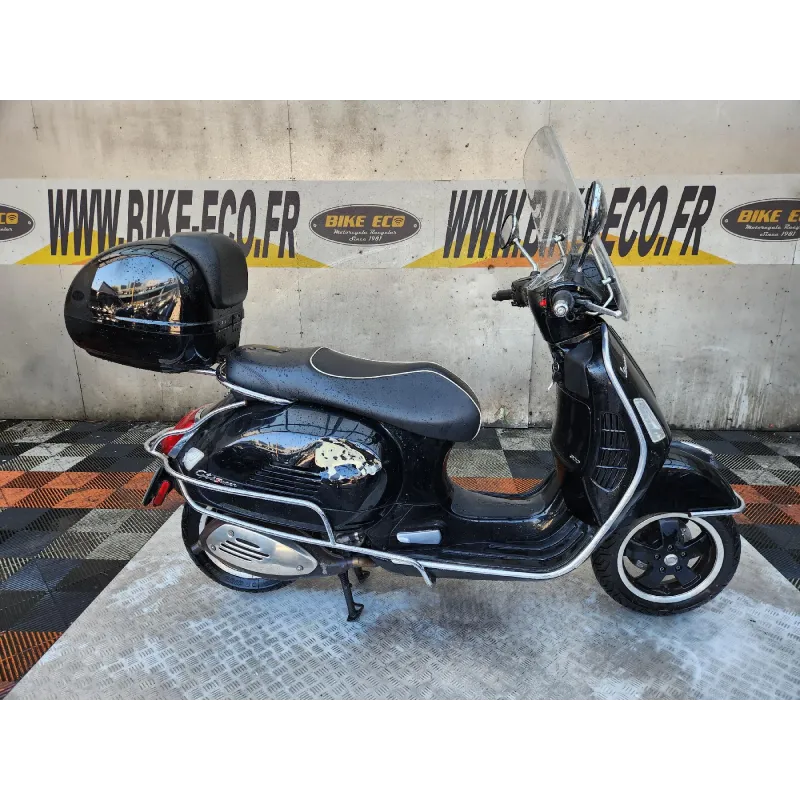 PIAGGIO VESPA 300 GTS