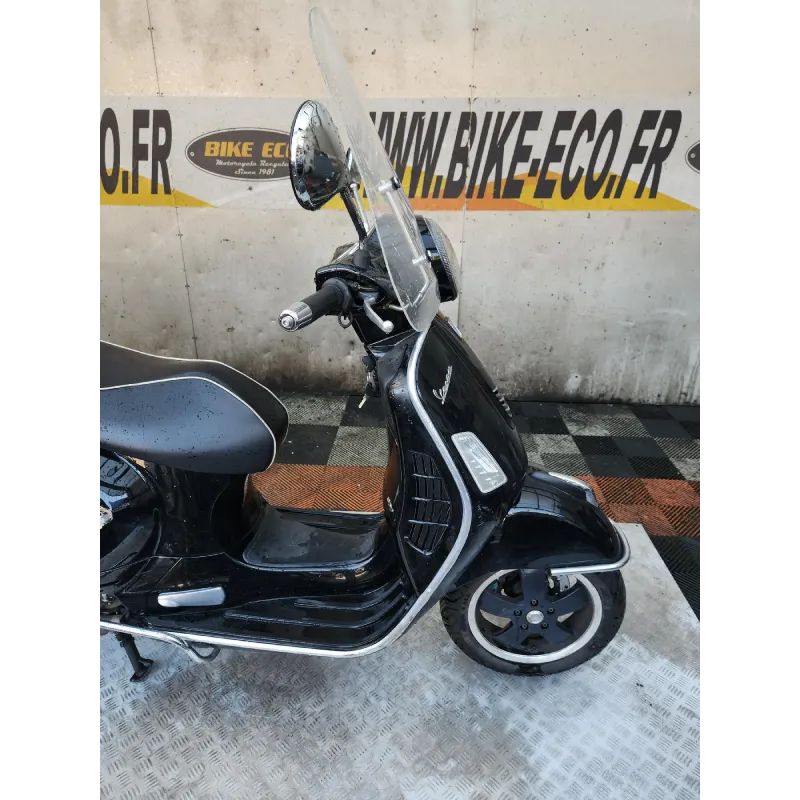 PIAGGIO VESPA 300 GTS