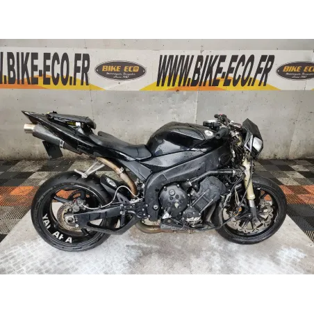 YAMAHA YZF 1000 R1