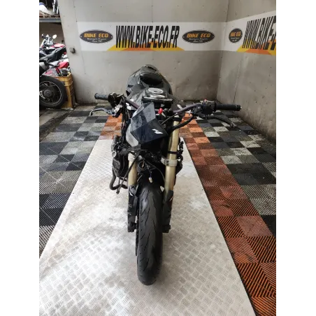 YAMAHA YZF 1000 R1