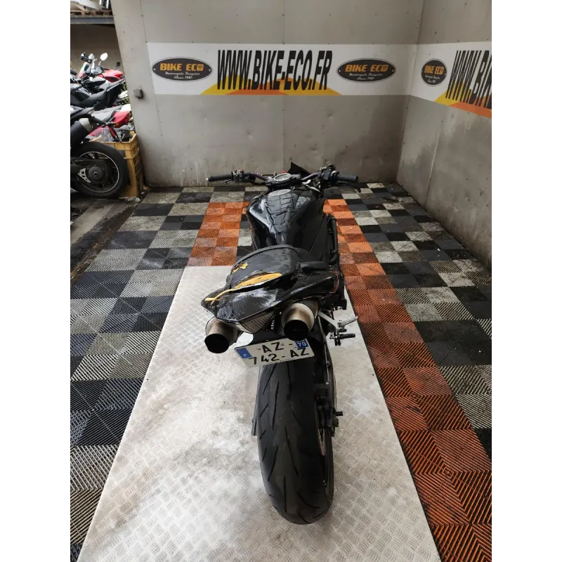 YAMAHA YZF 1000 R1