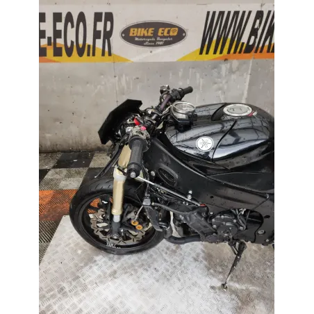 YAMAHA YZF 1000 R1