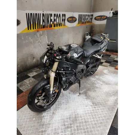 YAMAHA YZF 1000 R1