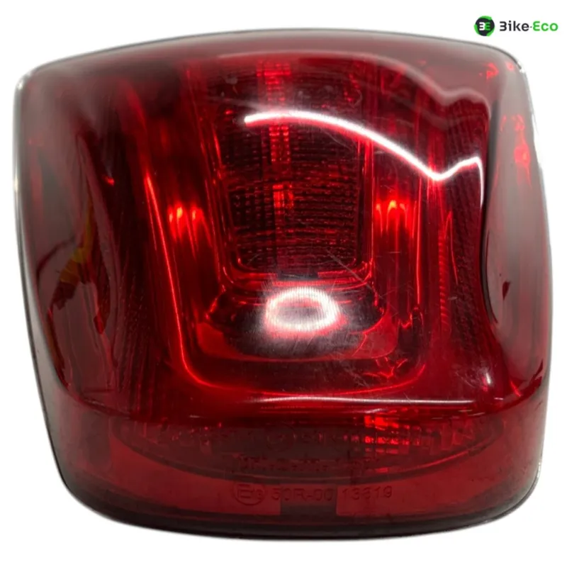 Feu arriere PIAGGIO VESPA 50 2013-2017 PRIMAVERA 2T