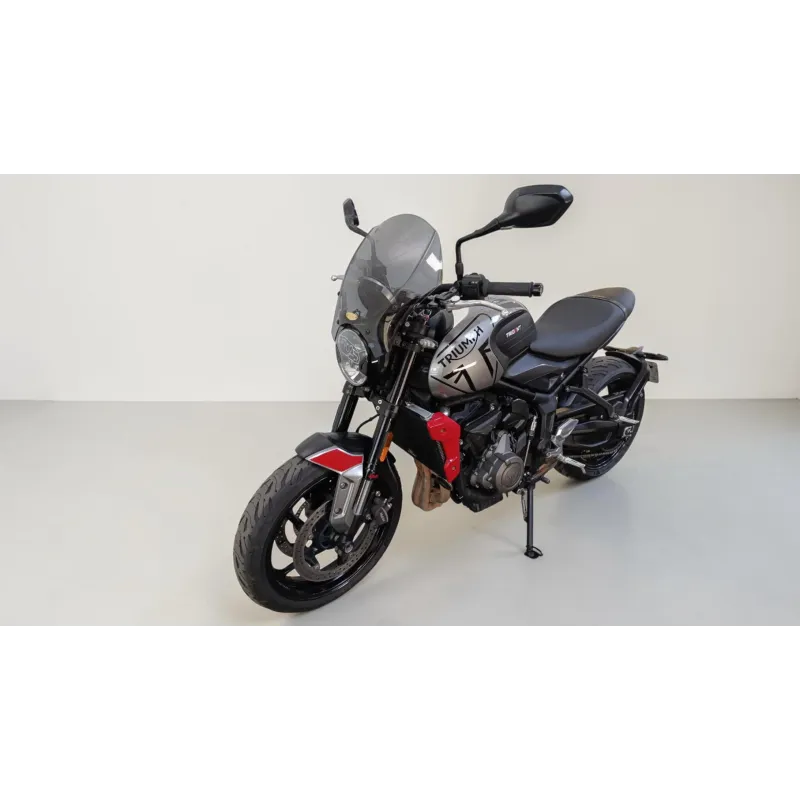 TRIUMPH TRIDENT 660