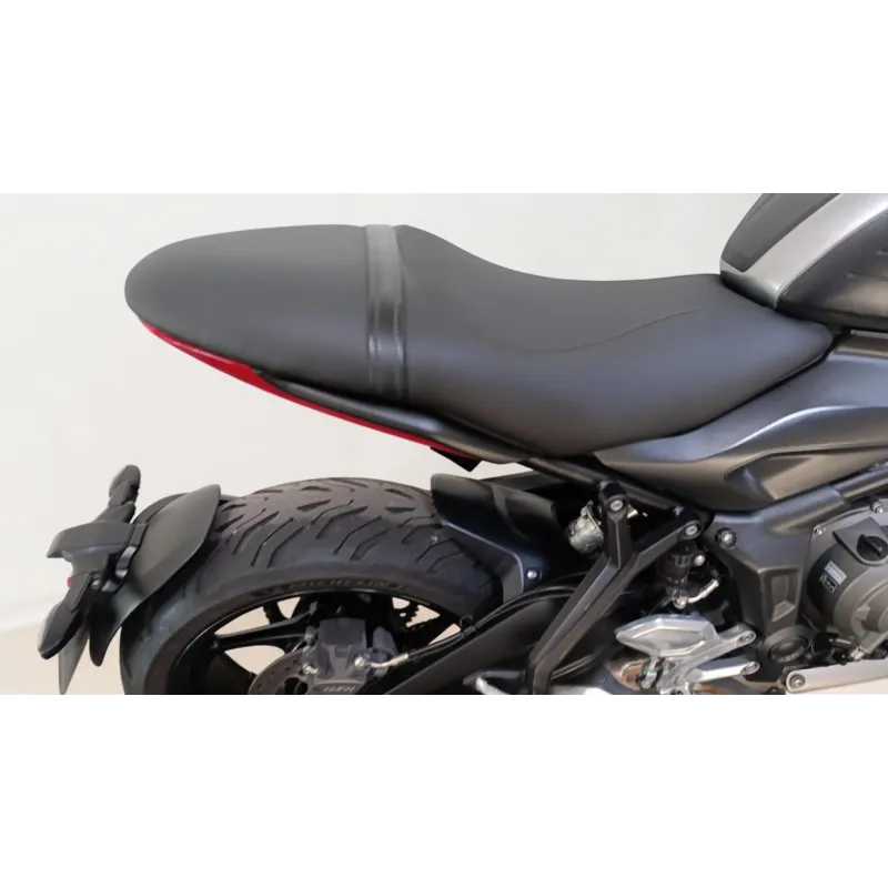 TRIUMPH TRIDENT 660
