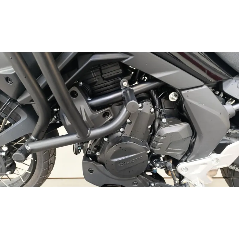 CF MOTO MT 700