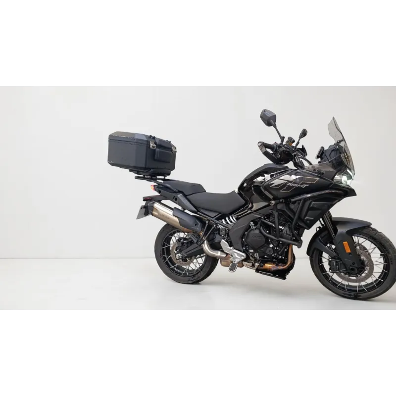 CF MOTO MT 700