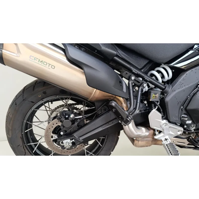 CF MOTO MT 700