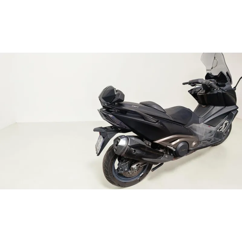 KYMCO AK 550