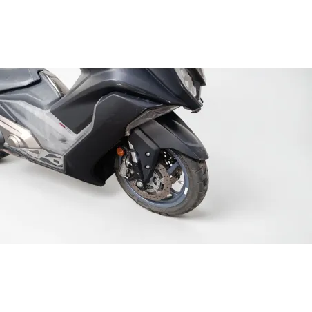 KYMCO AK 550