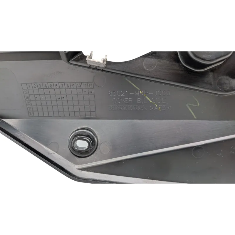 Cache sous selle gauche HONDA CB 500 F ABS 2019 - 2020