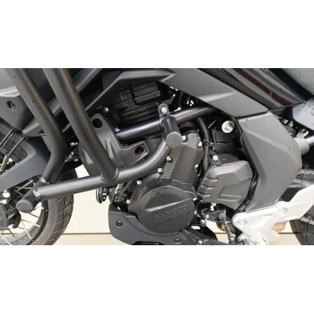 CF MOTO MT 700