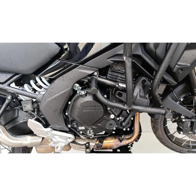 CF MOTO MT 700