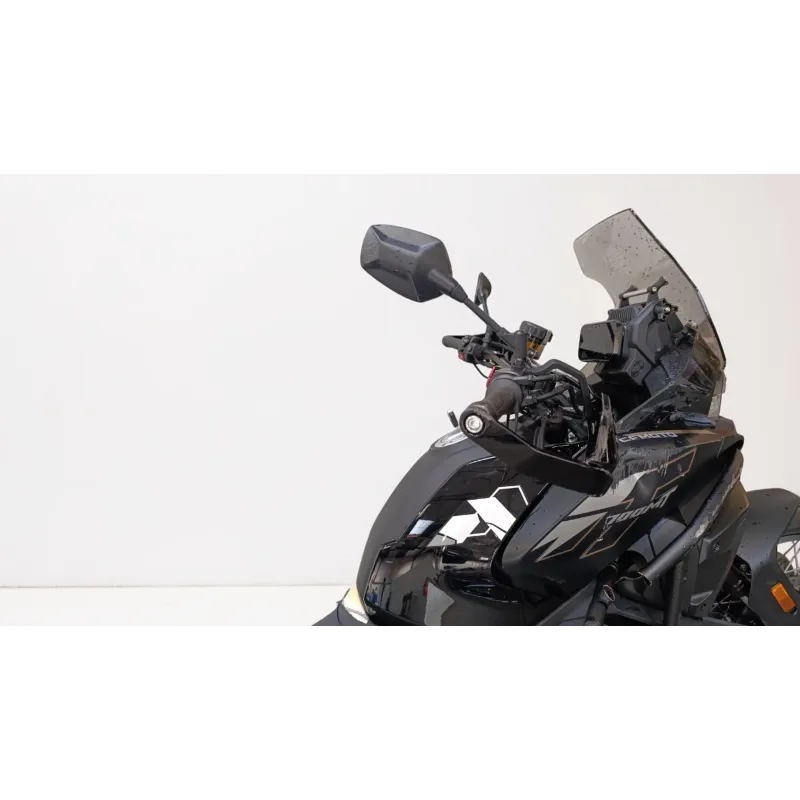 CF MOTO MT 700