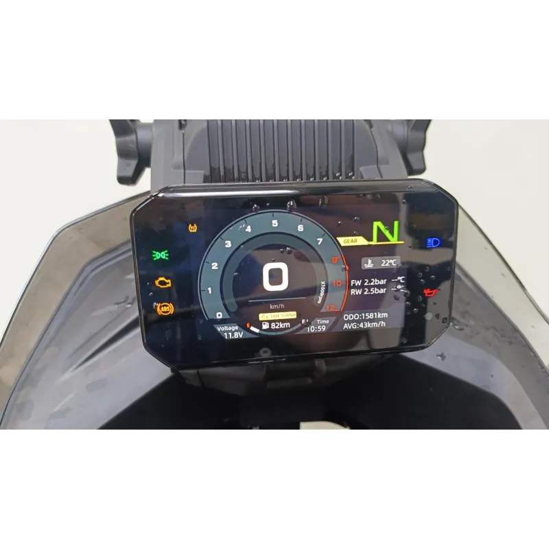 CF MOTO MT 700