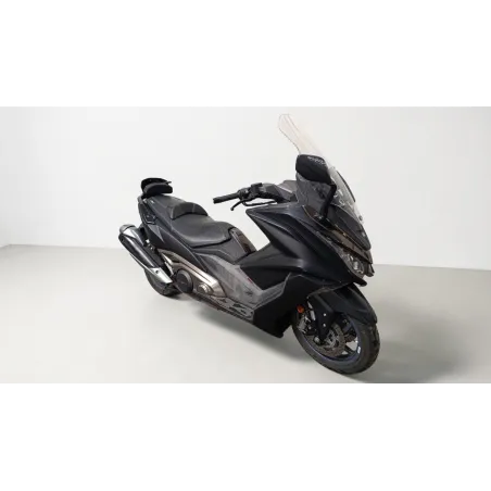 KYMCO AK 550