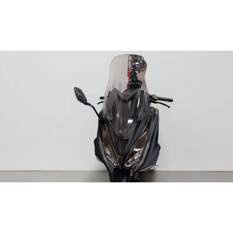 KYMCO AK 550