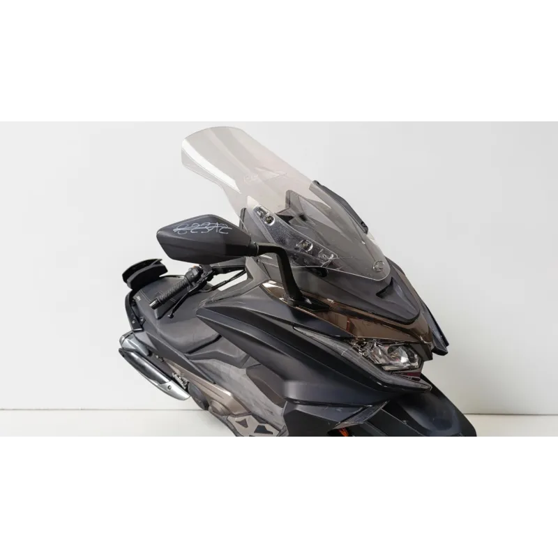KYMCO AK 550