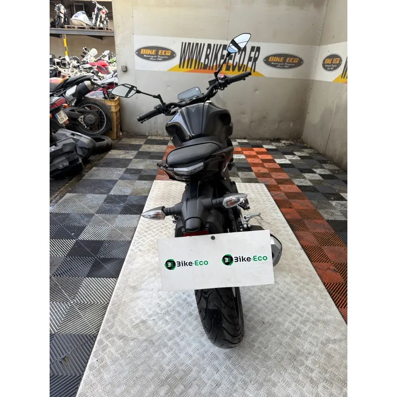 YAMAHA MT 125