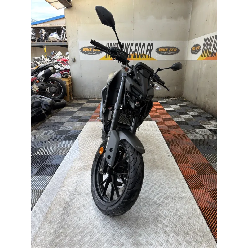 YAMAHA MT 125