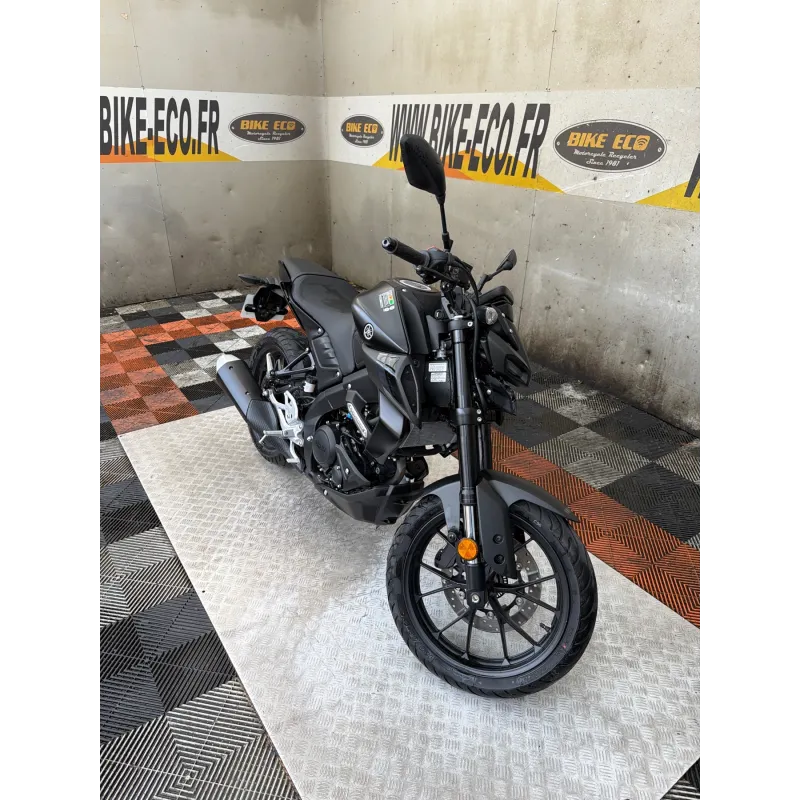 YAMAHA MT 125
