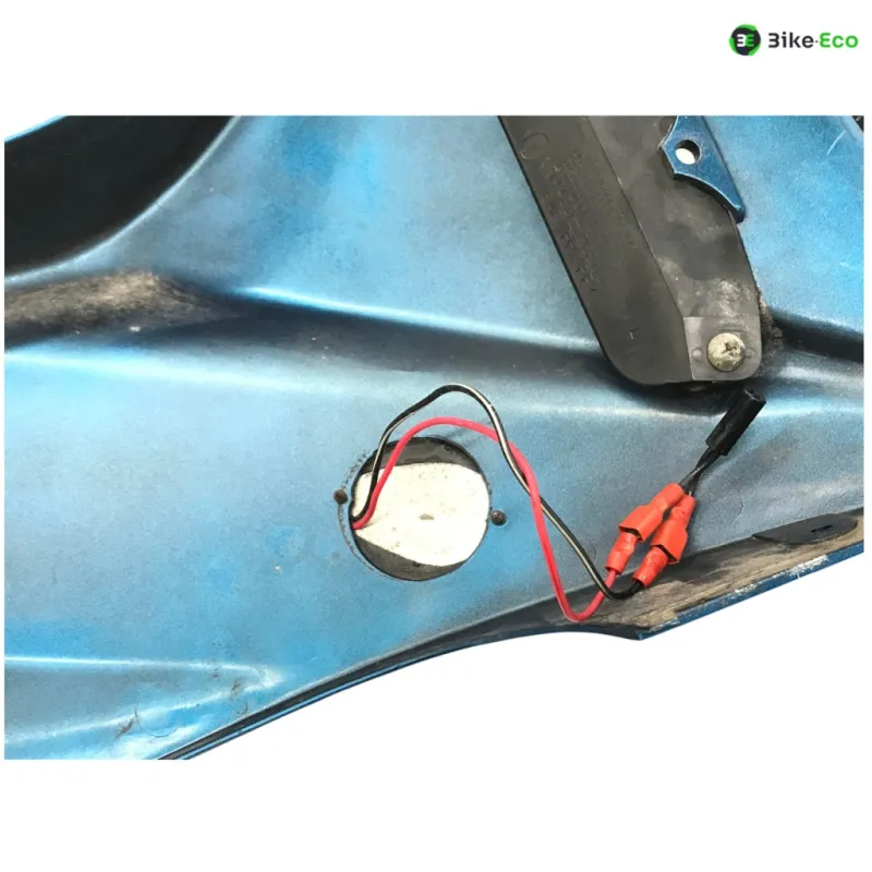 cache carenage face avant gauche SUZUKI GSF 600 1995-1999 BANDIT S