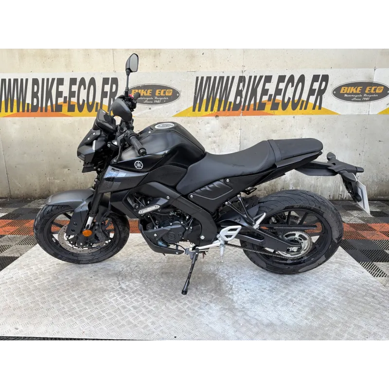 YAMAHA MT 125