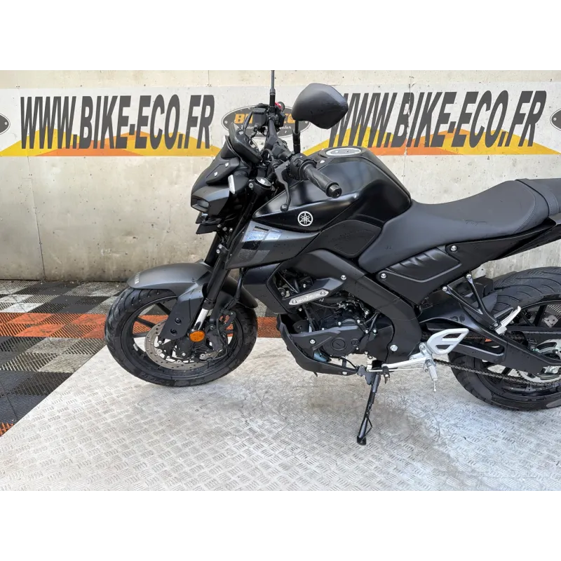 YAMAHA MT 125