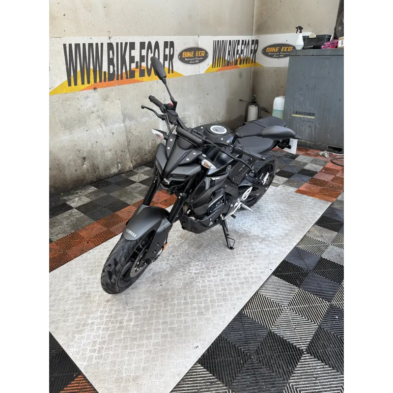 YAMAHA MT 125