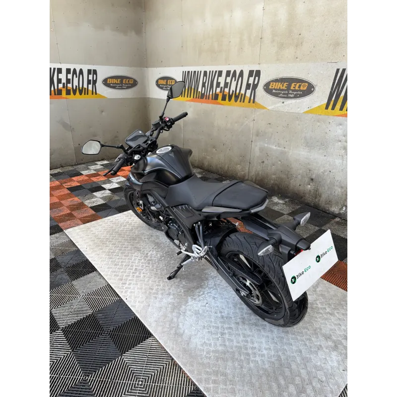 YAMAHA MT 125