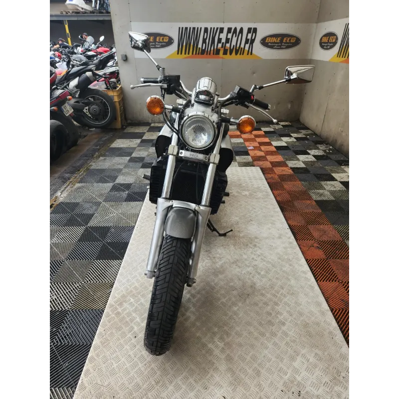 YAMAHA VMAX 1200