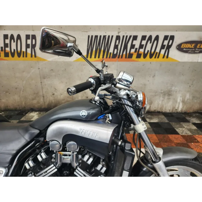 YAMAHA VMAX 1200