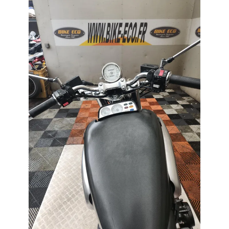 YAMAHA VMAX 1200