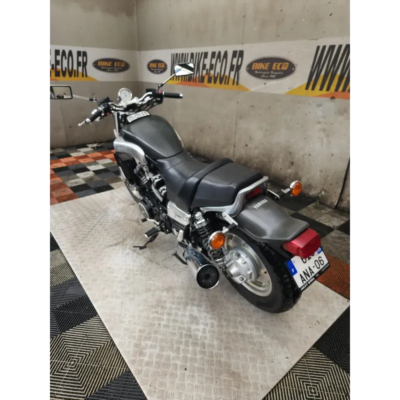 YAMAHA VMAX 1200