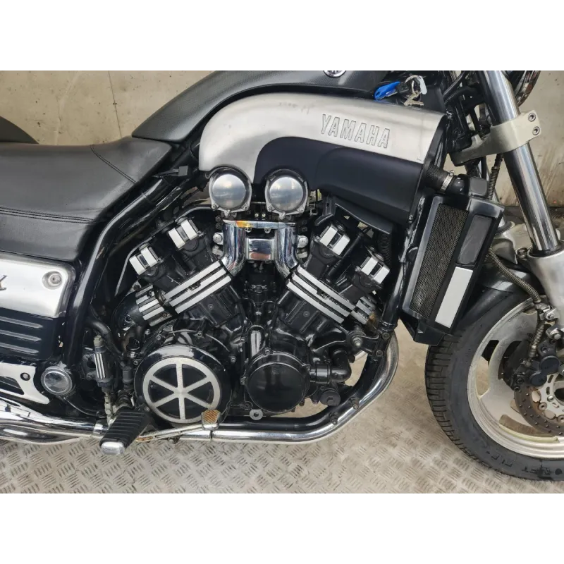 YAMAHA VMAX 1200