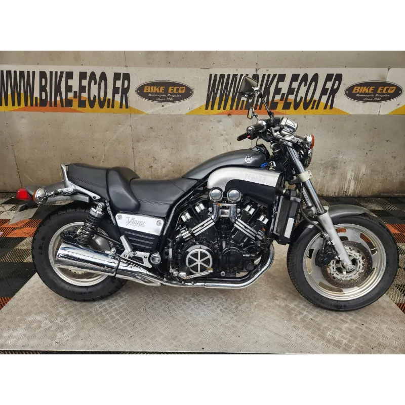 YAMAHA VMAX 1200