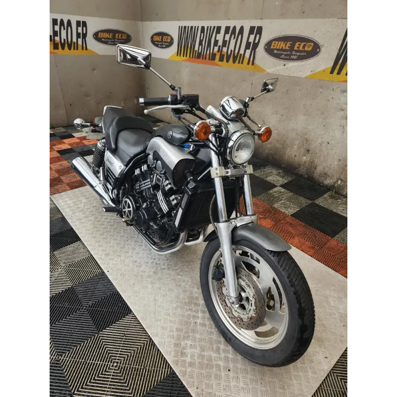 YAMAHA VMAX 1200