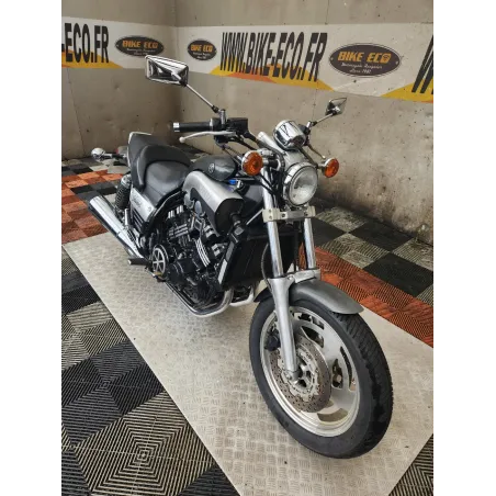 YAMAHA VMAX 1200