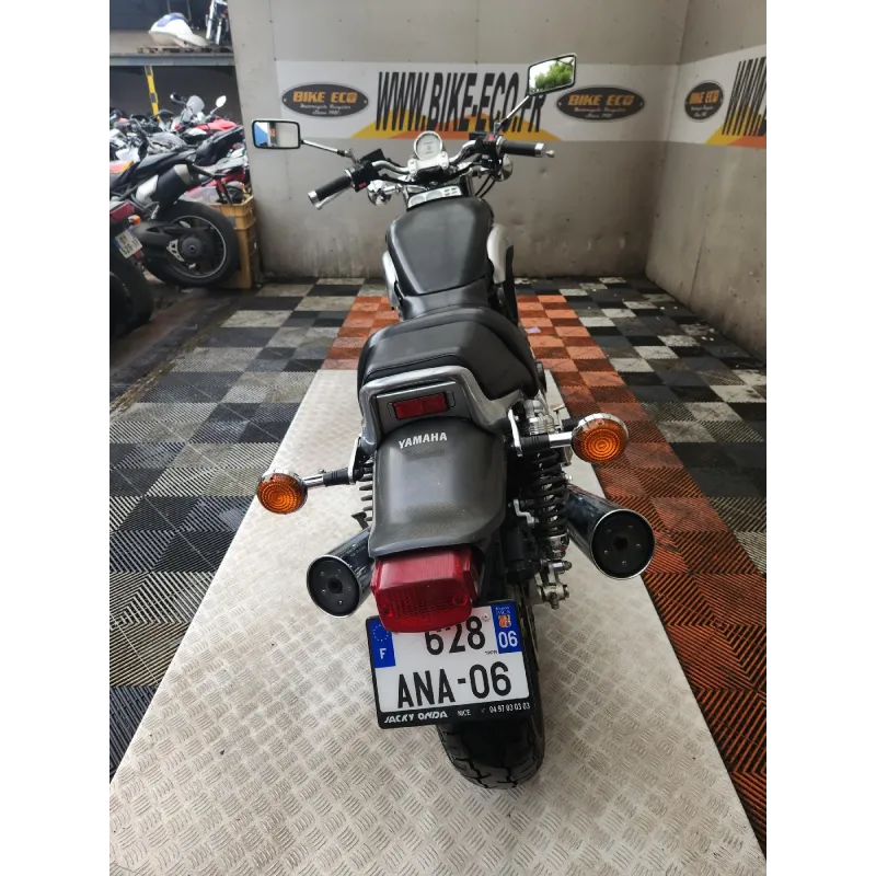 YAMAHA VMAX 1200