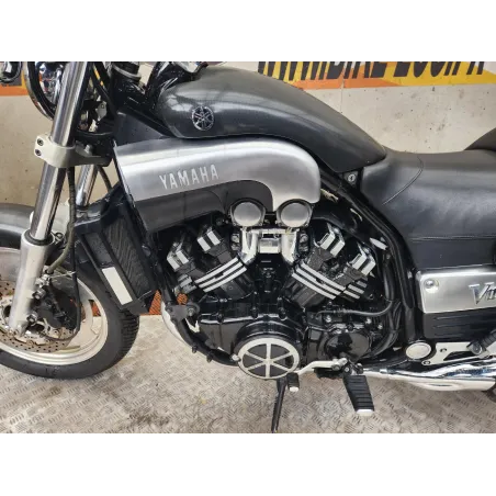 YAMAHA VMAX 1200