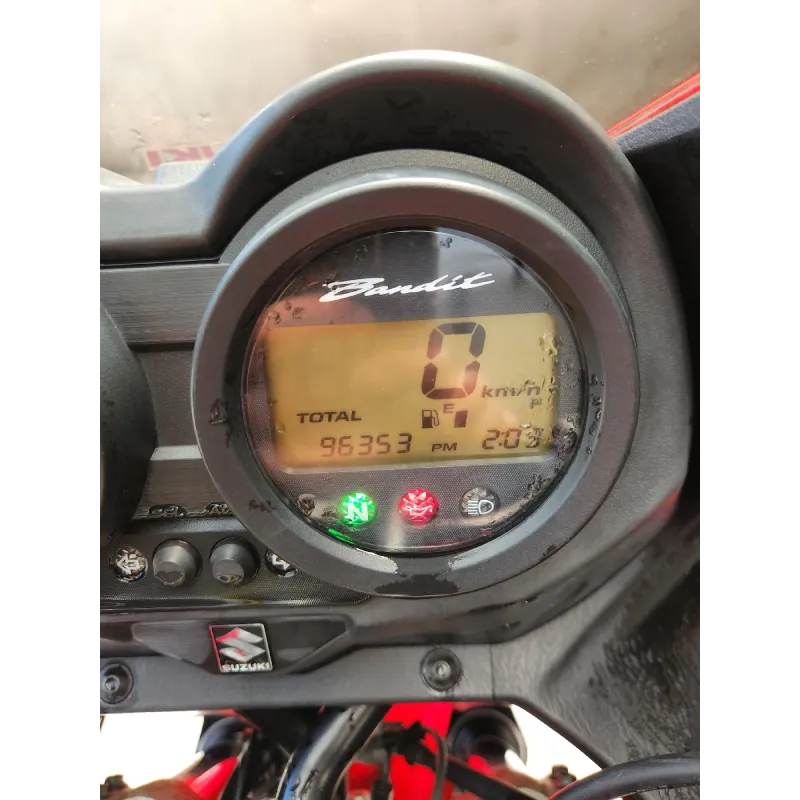 SUZUKI BANDIT 650