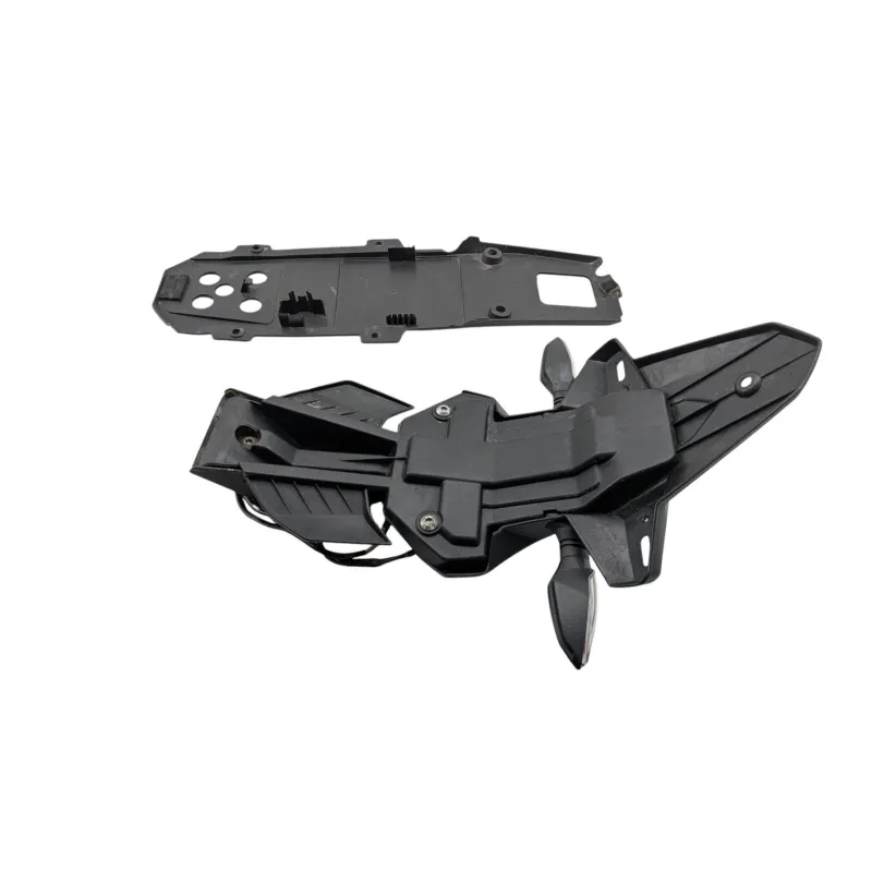 Support de plaque et eclairage VOGE R 125 2024 - 2026